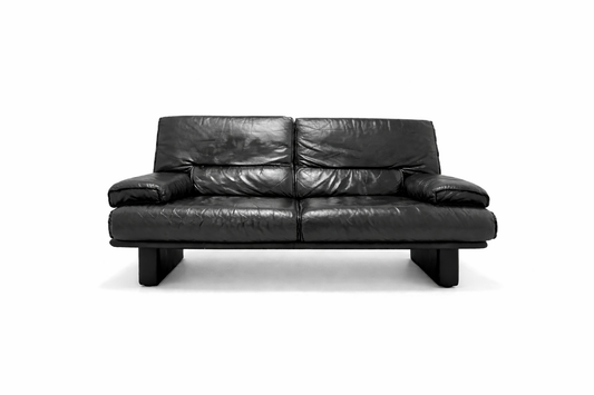 Young International 2-zits bank – Zwart leer – Vintage design sofa